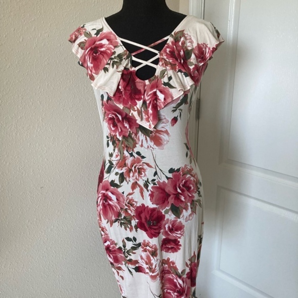 Miley & Molly‎ Floral Dress. Size Large.